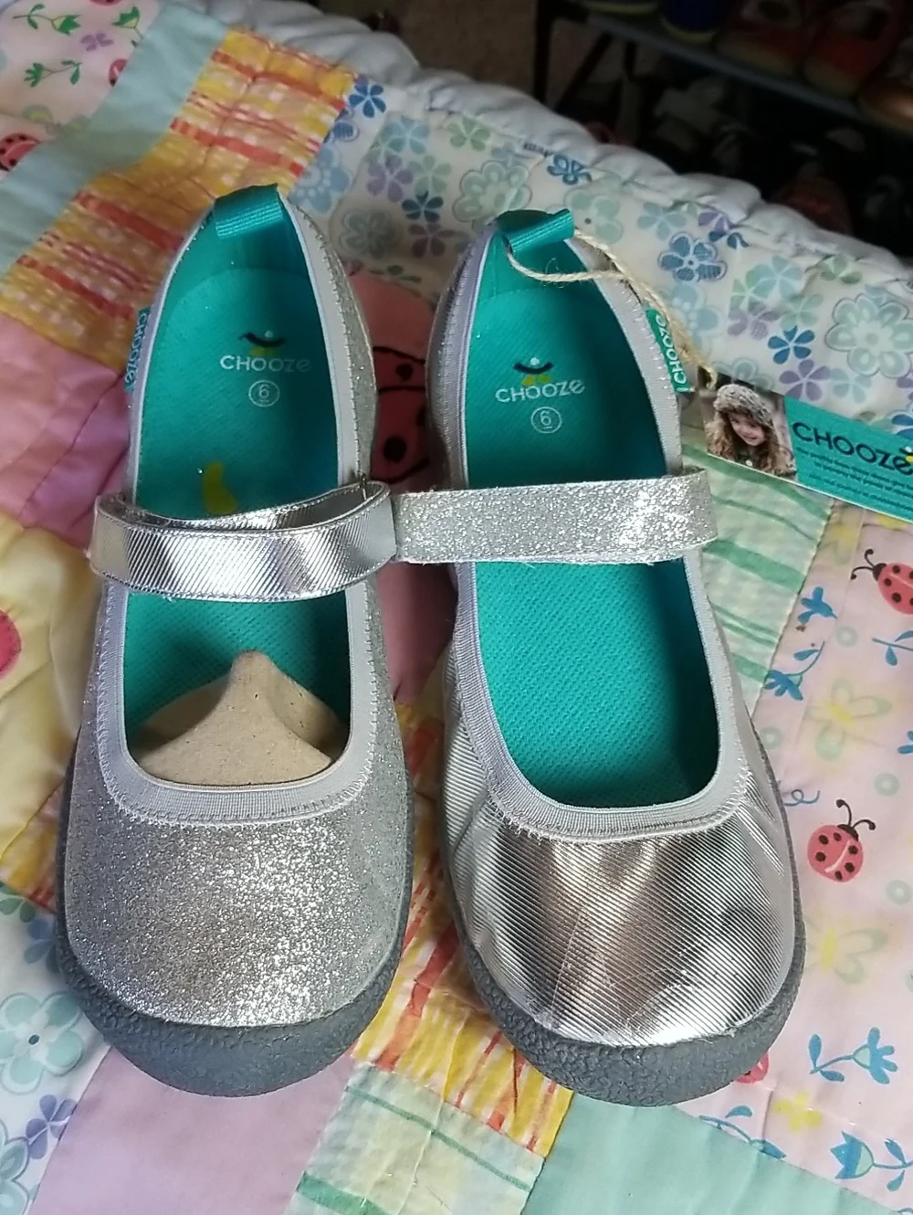 Chooze Silver Glitter Mary Jane Shoes Size 6 NWT But Imperfect Please See Photos